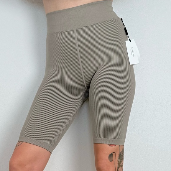 New Calvin Klein Performance 
​Ribbed Shapewear Shorts high waisted taupe color - Picture 4 of 10